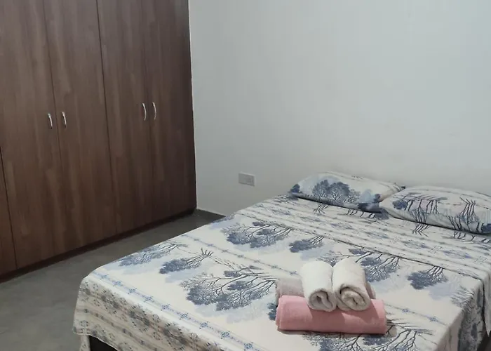 דירה Reflex Spacious And Comfortable ניקוסיה
