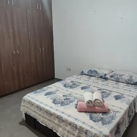 Lägenhet Reflex Spacious And Comfortable Nicosia